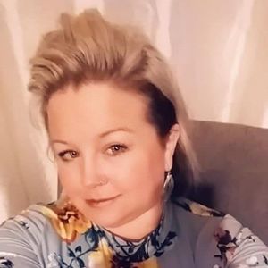 Meet your Posher, Becky